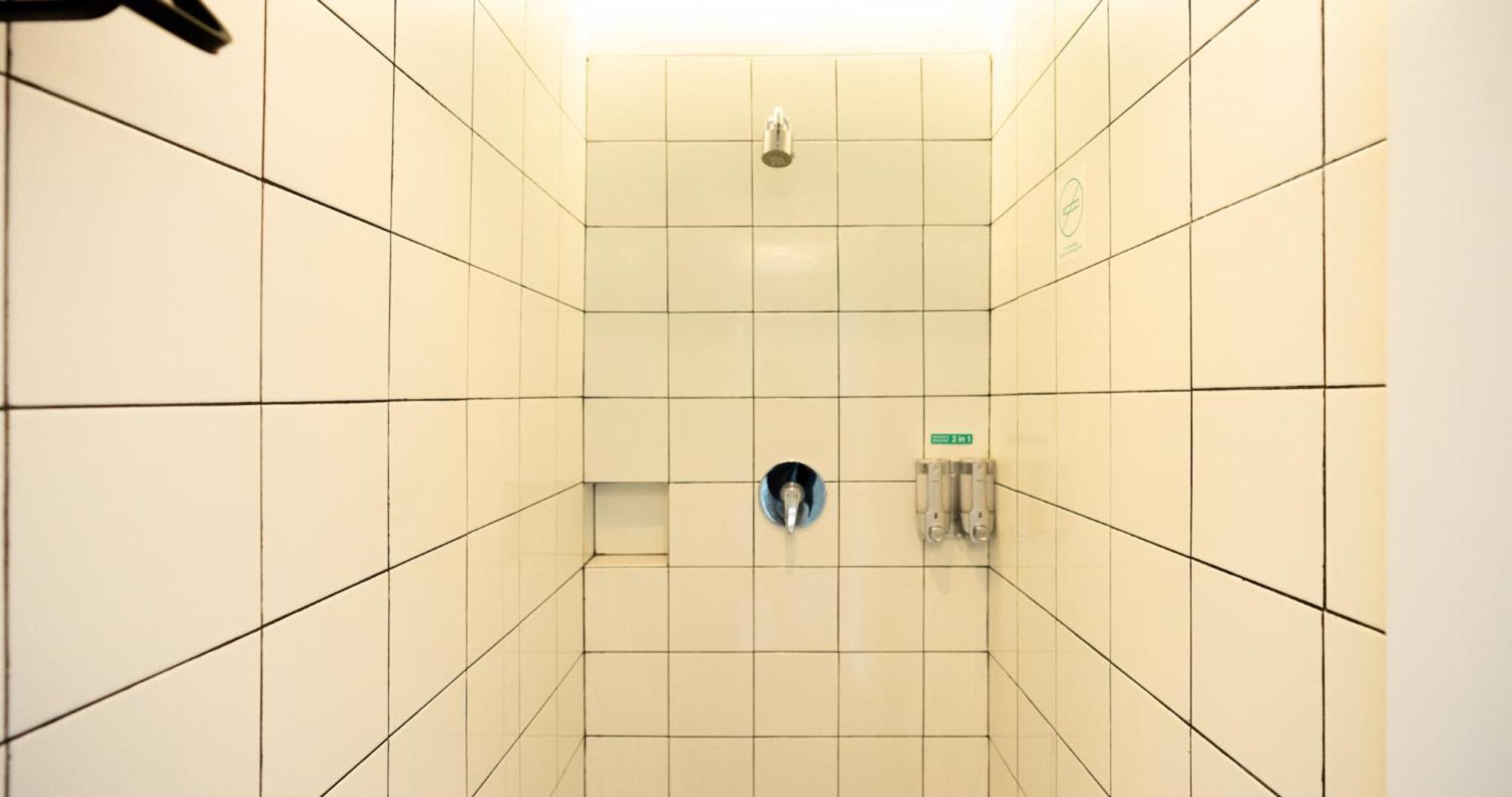 Hotel Bobopod Airport Cbc, Tangerang à Rawalembang Extérieur photo